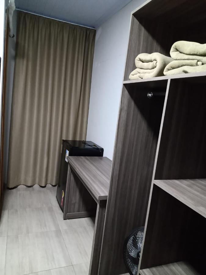 Hotel Rof Telemaco Borba Экстерьер фото