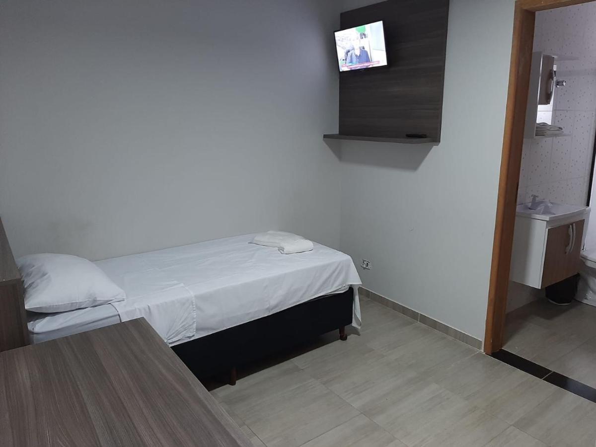 Hotel Rof Telemaco Borba Экстерьер фото