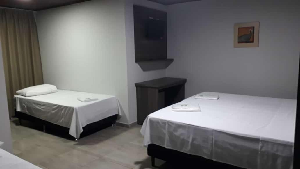Hotel Rof Telemaco Borba Экстерьер фото