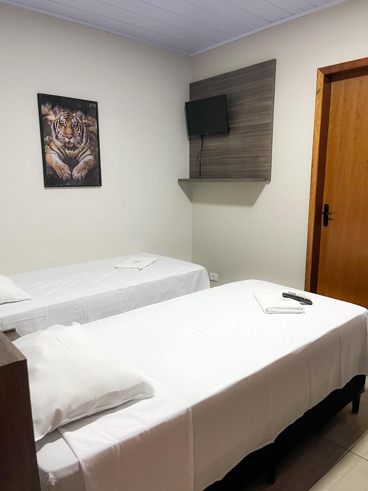 Hotel Rof Telemaco Borba Экстерьер фото