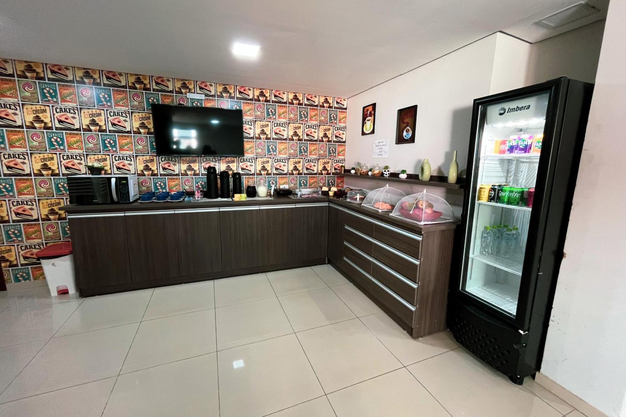 Hotel Rof Telemaco Borba Экстерьер фото
