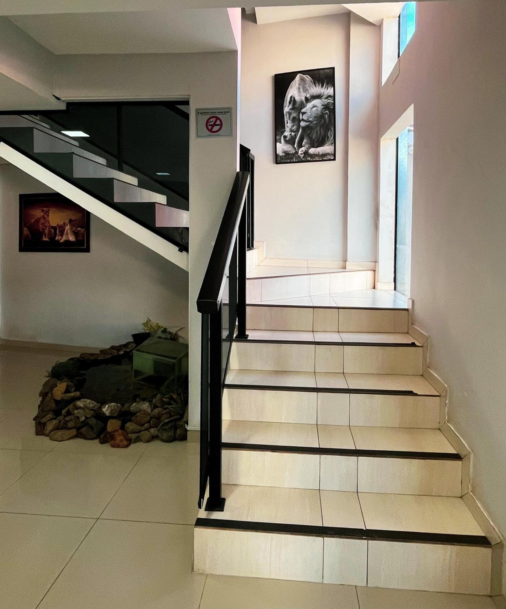 Hotel Rof Telemaco Borba Экстерьер фото
