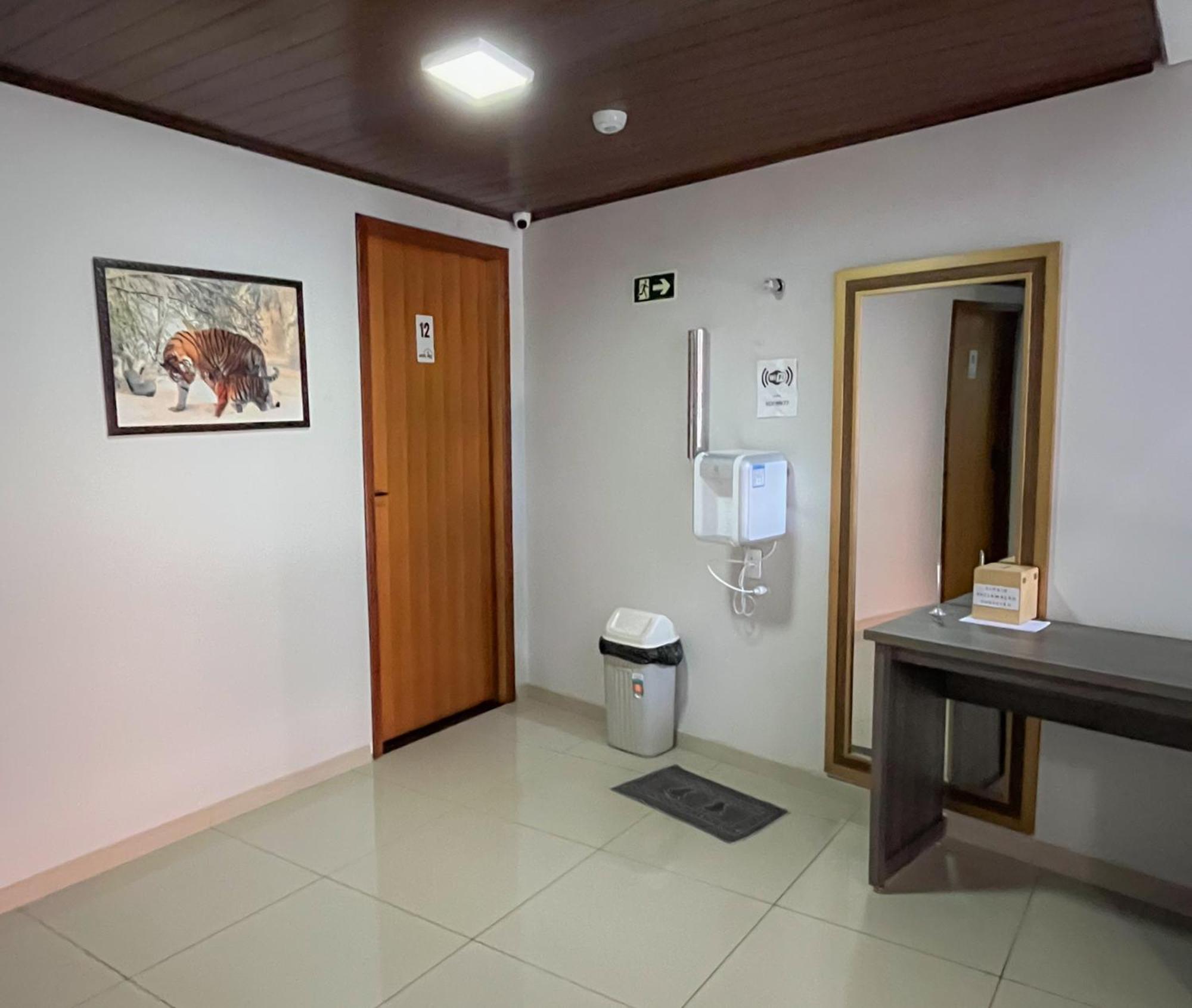Hotel Rof Telemaco Borba Экстерьер фото